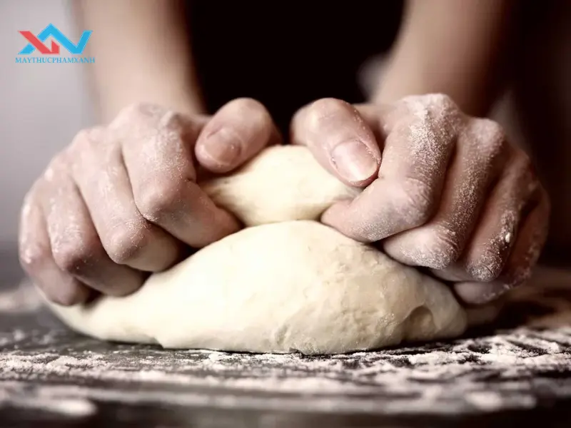 Kỹ thuật nhào bột chưa đúng