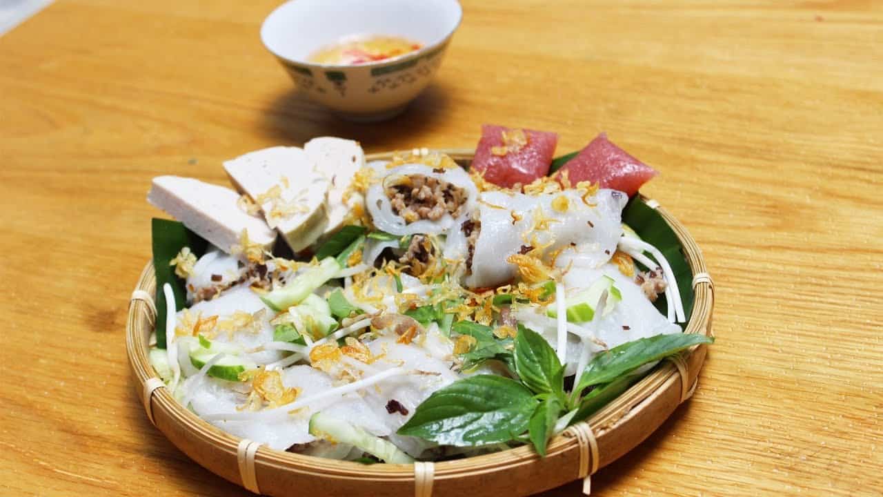 Hướng dẫn cách pha bột làm bánh cuốn thơm ngon chuẩn Hà Thành