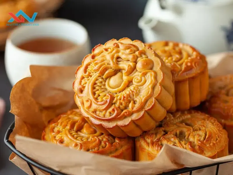 Nhân bánh trung thu thập cẩm gà quay hoặc xá xíu