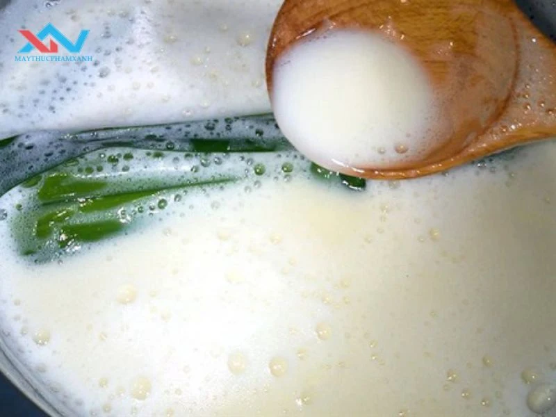 Các lỗi thường gặp khi nấu sữa đậu nành và cách khắc phục Các lỗi thường gặp khi nấu sữa đậu nành và cách khắc phục