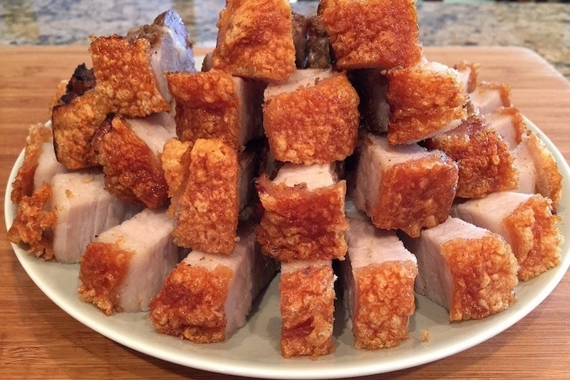 máy cắt thịt heo quay