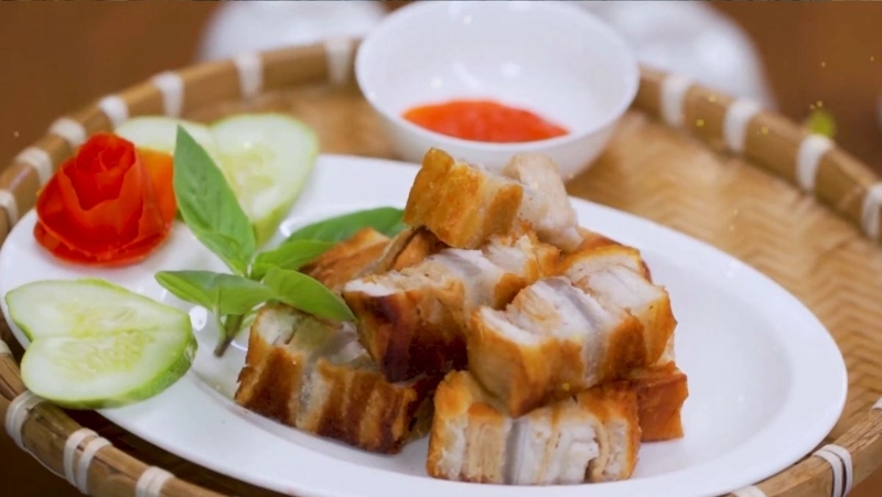 Máy cắt thịt heo quay dùng để kinh doanh