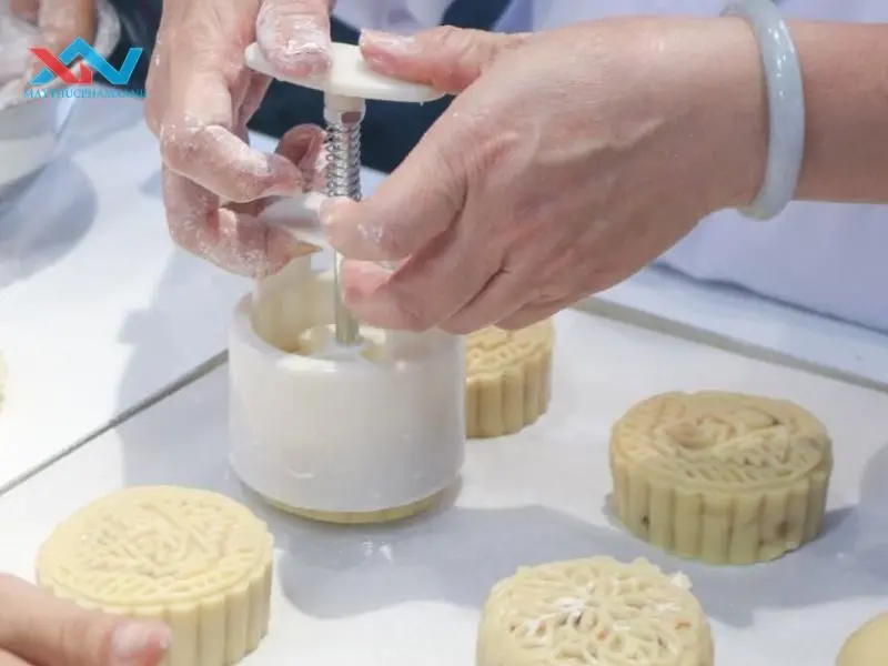 Kỹ thuật đóng bánh và khắc phục lỗi thường gặp