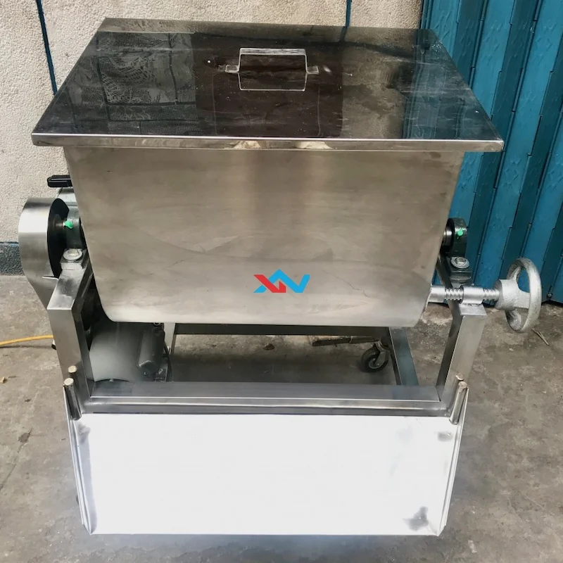 Máy trộn thịt có máng xả