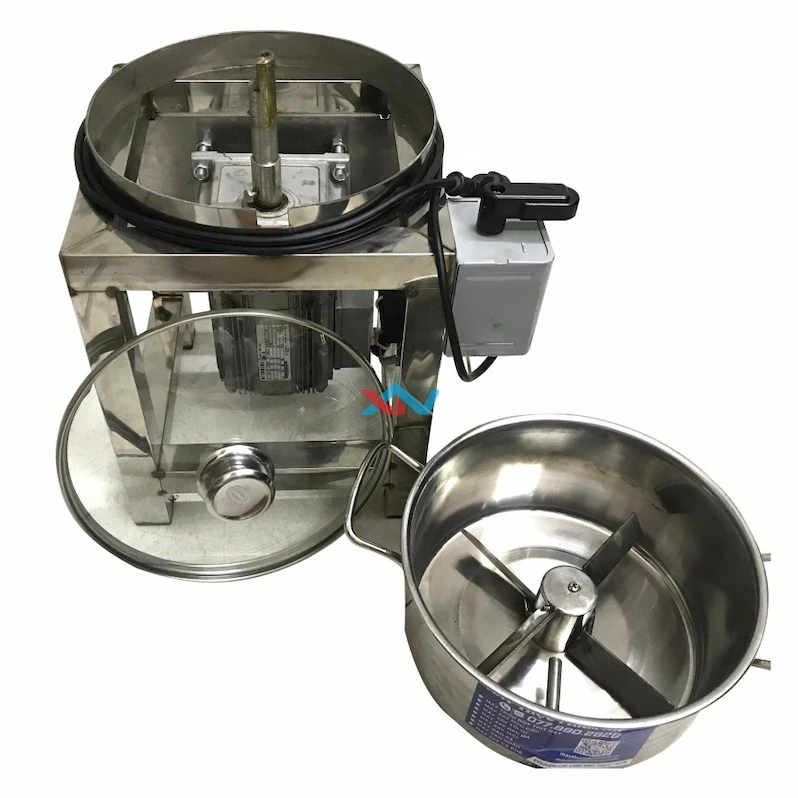 máy trộn bột làm bánh mì bơ sữa