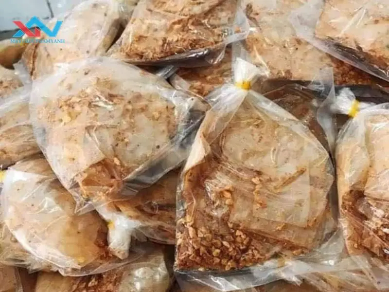 cách làm bánh tráng trộn trứng muối cách làm bánh tráng trộn trứng muối