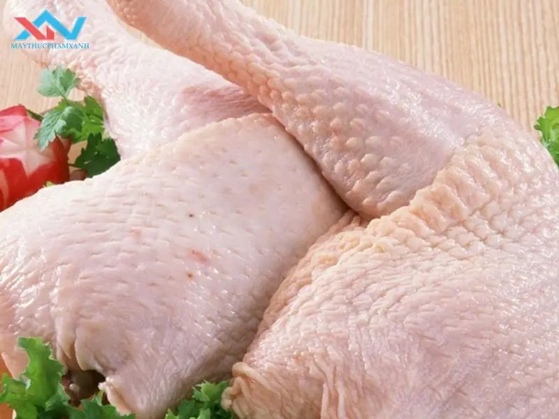 Đối với thịt gà, phần đùi gà góc tư là lựa chọn tối ưu để xay nhuyễn