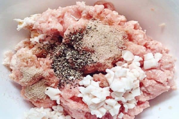 Không có lá chuối làm giò lụa như thế nào?