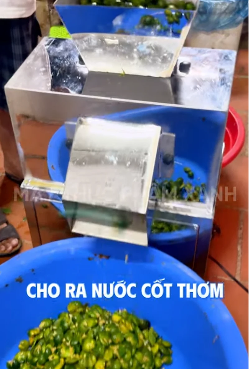 vệ sinh máy ép tắc