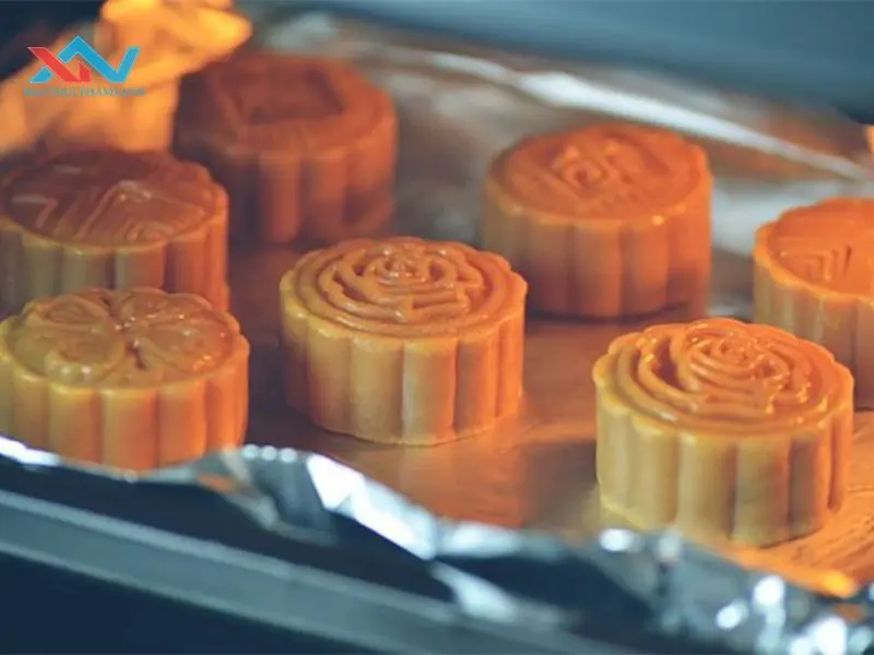 bánh trung thu bị nứt mặt