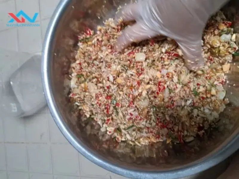 Cách trộn nhân với sốt hiệu quả