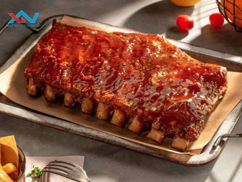 cách ướp sườn nướng nguyên tảng