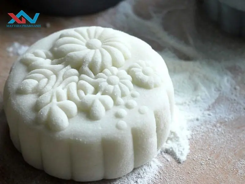 bánh trung thu làm bằng bột gì