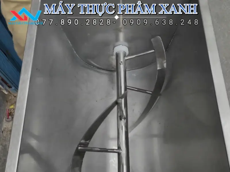 máy trộn thịt nằm ngang có cửa xả