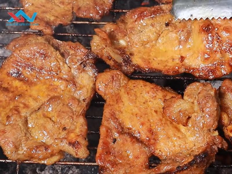 Bí Quyết Ướp Thịt Nướng Cơm Tấm Ngon Hút Khách Nườm Nượp